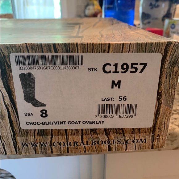 Corral Boots - Picture 5 of 6